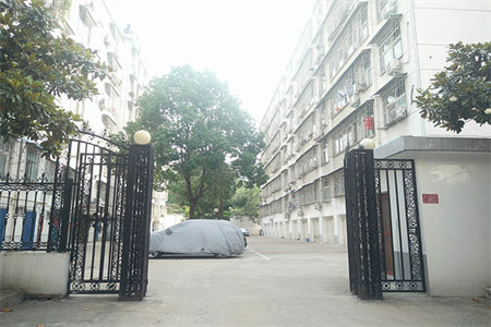 二实小附近银山小区带车库3室2厅1卫85万138m2出售